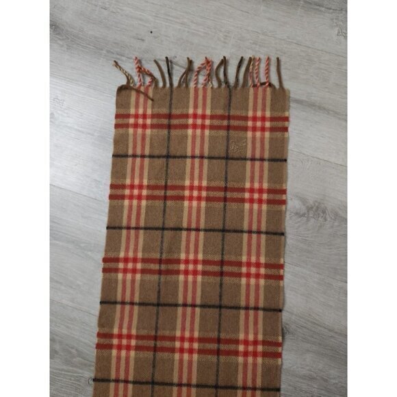 Vintage Burberrys of London 100% Wool Fringe Equestrian Knight Scarf Authentic - Picture 7 of 12